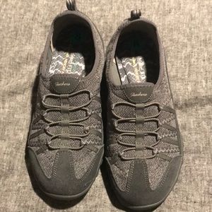 Sketchers memory foam sneakers